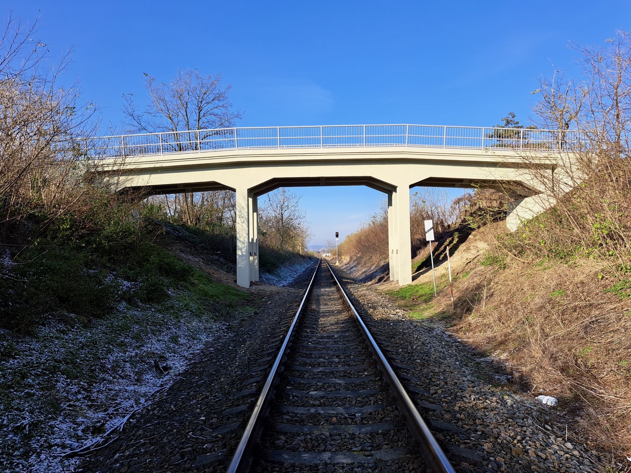 Trať Veselí n. Moravou – Vrbice – rekonstrukce mostů - Road and bridge construction